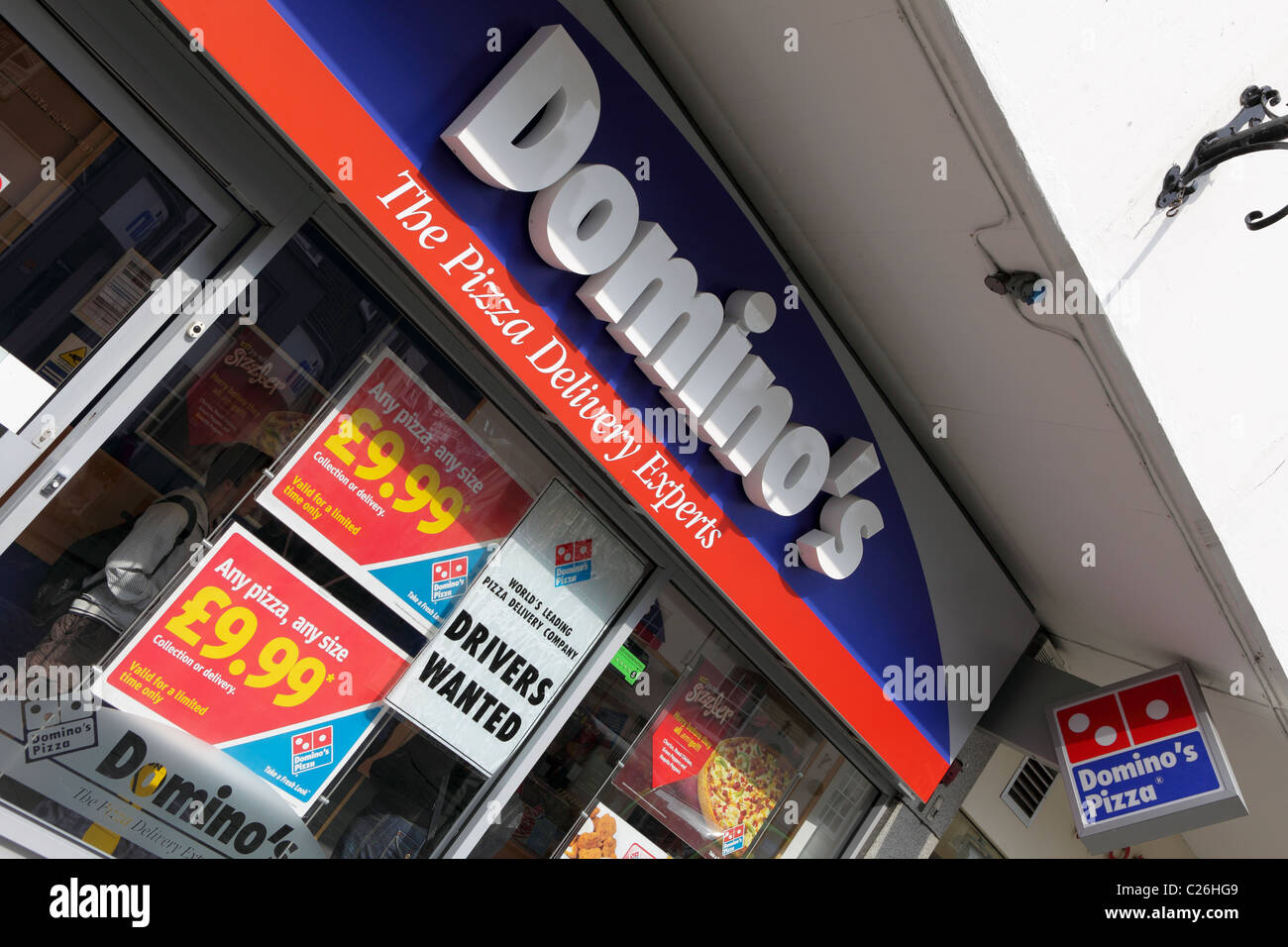 Dominos pizza signs hi-res stock photography and images - Alamy